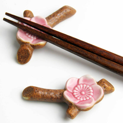 CHOPSTICK REST(PLUM BLOSSOM / POTTERY) - 梅の花 箸置き (陶器)